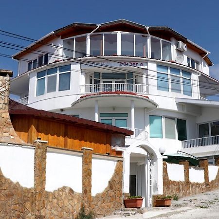 Villa Nora Албена Екстериор снимка