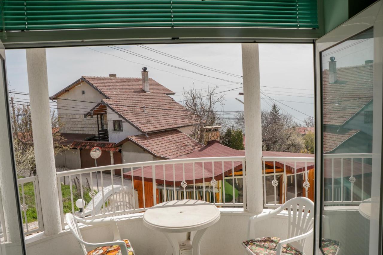 Villa Nora Албена Екстериор снимка