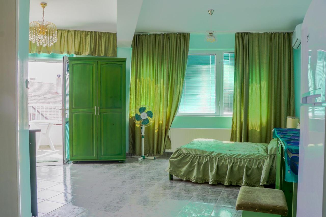 Villa Nora Албена Екстериор снимка