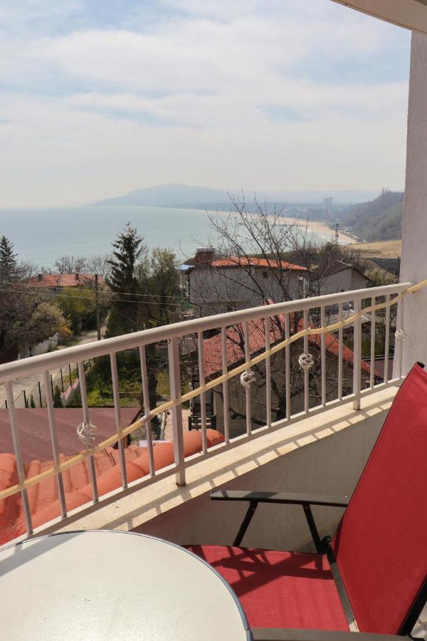 Villa Nora Албена Екстериор снимка